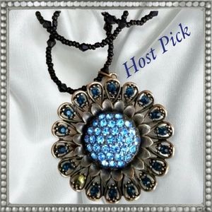 Rhinestone Flower Pendant Necklace
